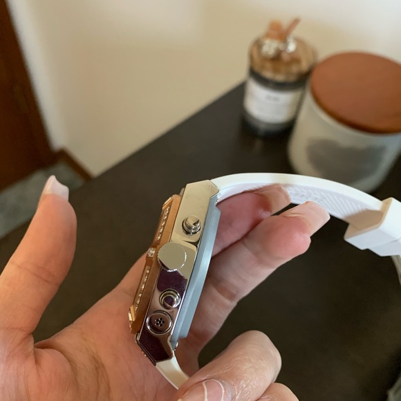 Guess Connect Watch - Picture 3 of 3